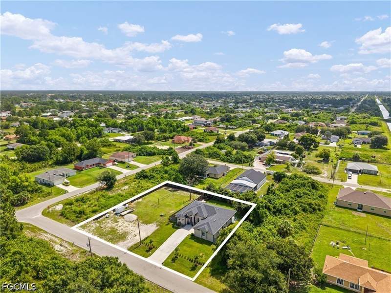 3 bedroom SingleFamilyResidence at 1405 Bruce Ave S, Lehigh Acres, Lehigh Acres — photo 2