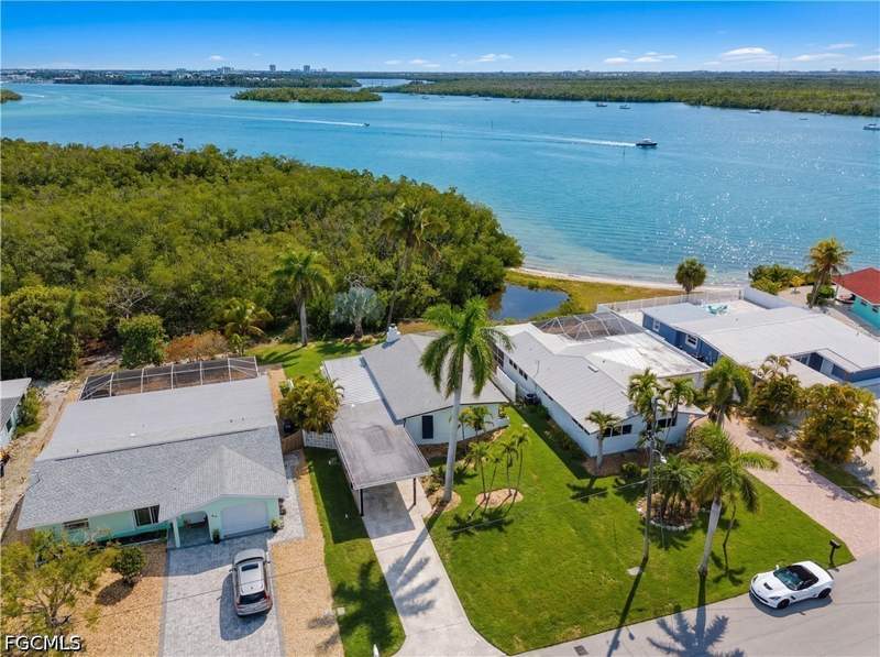 2 bedroom SingleFamilyResidence at 455 Donora Blvd, Shell Mound Park, Fort Myers Beach — photo 4