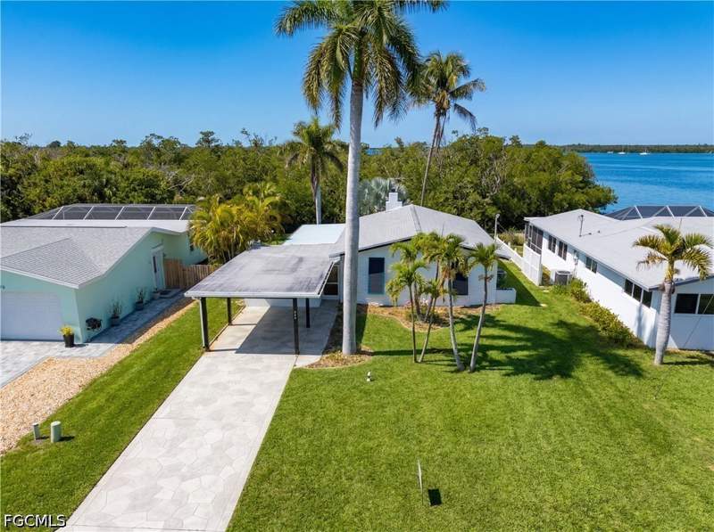 2 bedroom SingleFamilyResidence at 455 Donora Blvd, Shell Mound Park, Fort Myers Beach — photo 5