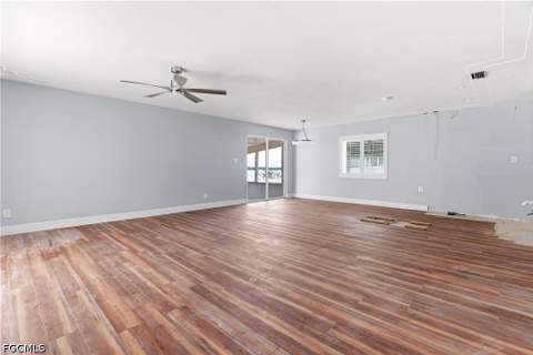 455 Donora Blvd, Fort Myers Beach FL - photo 8 of 33