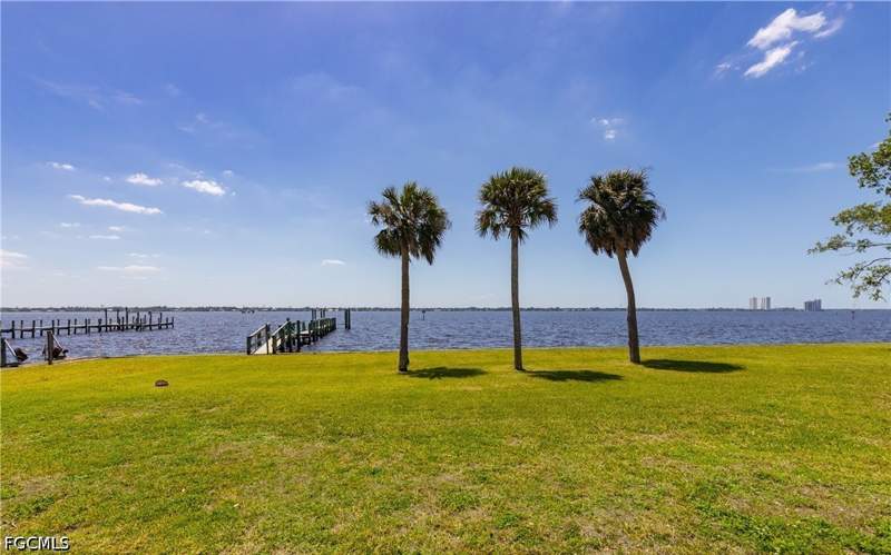 4 bedroom SingleFamilyResidence at 1808 Stevenson Rd, North Fort Myers, North Fort Myers — photo 4