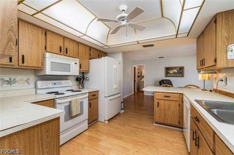 1725 SE 11th Ter, Cape Coral FL - photo 9 of 19