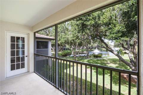 300 Diamond Cir 308, Naples FL - photo 21 of 33
