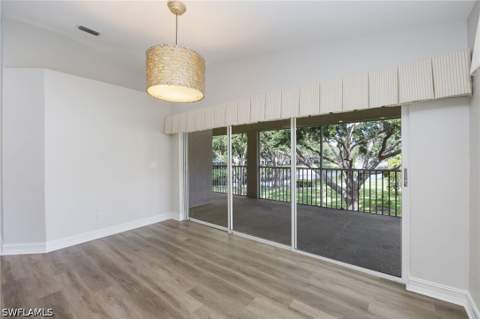 300 Diamond Cir 308, Naples FL - photo 9 of 33