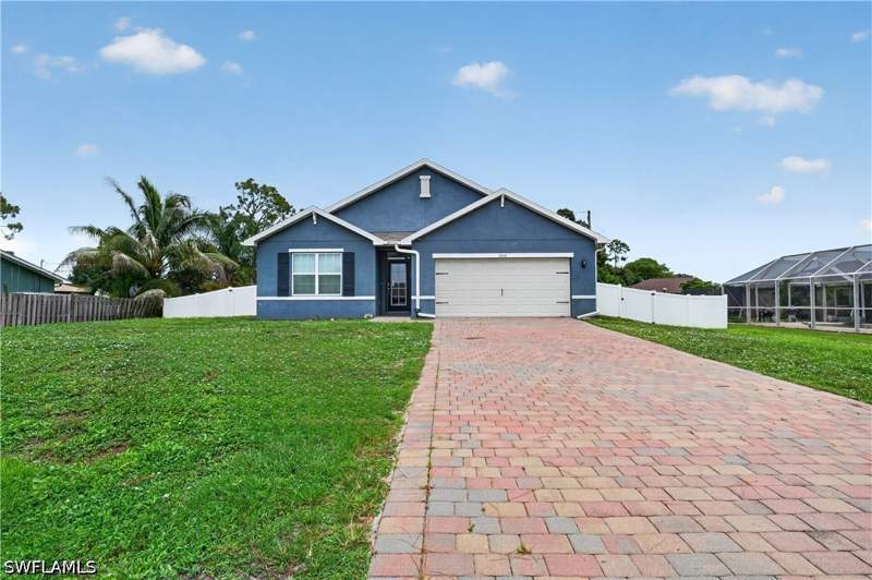 4 bedroom SingleFamilyResidence at 19139 Evergreen Rd, San Carlos Park, Fort Myers — photo 2