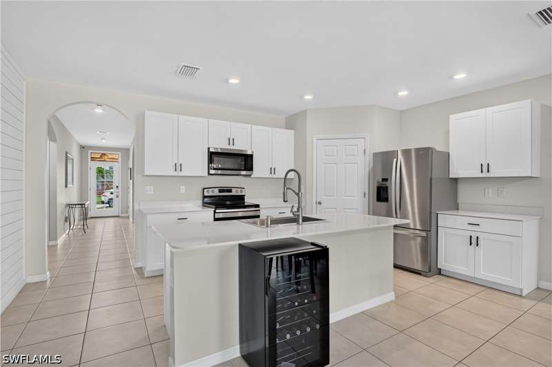4 bedroom SingleFamilyResidence at 19139 Evergreen Rd, San Carlos Park, Fort Myers — photo 5