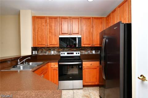 8585 Athena Ct, Lehigh Acres FL - photo 8 of 43