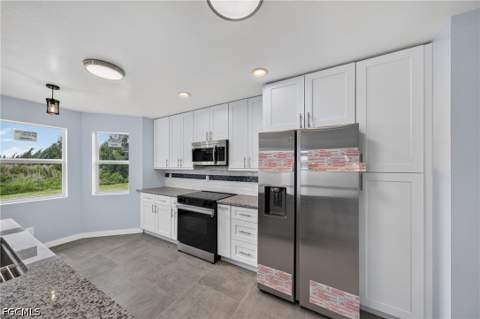 428 SW 19th Ave, Cape Coral FL - photo 11 of 28