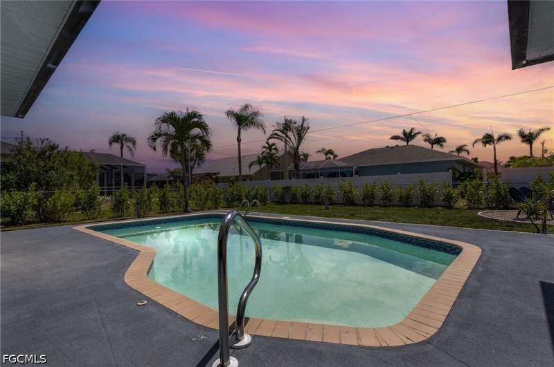 3 bedroom SingleFamilyResidence at 1424 SW 49th St, Cape Coral, Cape Coral — photo 3
