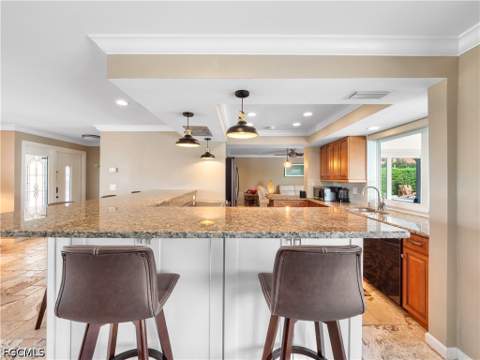 980 Bal Isle Dr, Fort Myers FL - photo 13 of 44