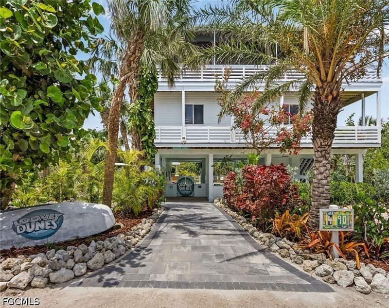4 bedroom SingleFamilyResidence at 4490 Oyster Shell Dr, North Captiva Dunes, Upper Captiva — photo 2