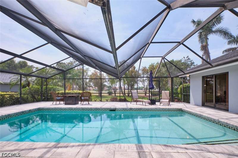 3 bedroom SingleFamilyResidence at 15440 Kilmarnock Dr, Fiddlesticks Country Club, Fort Myers — photo 2