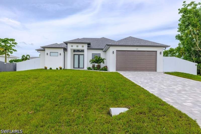 3 bedroom SingleFamilyResidence at 109 SW 22nd Ave, Cape Coral, Cape Coral — photo 2
