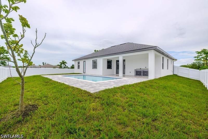 3 bedroom SingleFamilyResidence at 109 SW 22nd Ave, Cape Coral, Cape Coral — photo 5