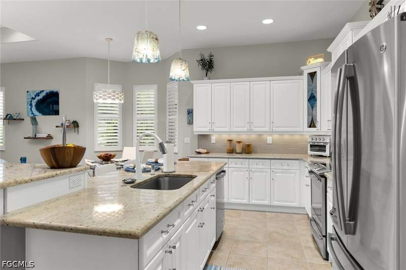 3 bedroom SingleFamilyResidence at 14610 Laguna Dr, Waters Edge Two At Peppertree Pointe, Fort Myers — photo 4