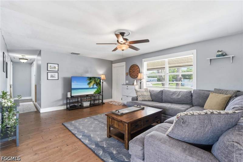 3 bedroom SingleFamilyResidence at 19368 Coraltree Ct, Laurelwood, Lehigh Acres — photo 5