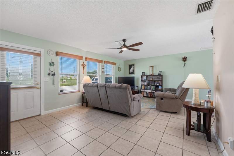 3 bedroom SingleFamilyResidence at 2303 NE 23rd Ave, Cape Coral, Cape Coral — photo 4