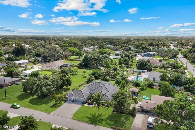 4 bedroom SingleFamilyResidence at 27741 S Roslin Pl, Bonita Springs, Bonita Springs — photo 4