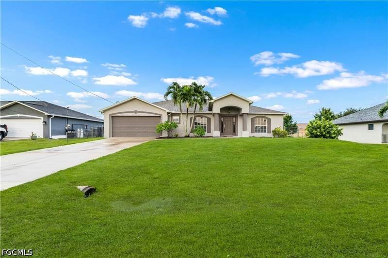3 bedroom SingleFamilyResidence at 1305 SW 22nd Pl, Cape Coral, Cape Coral — photo 2