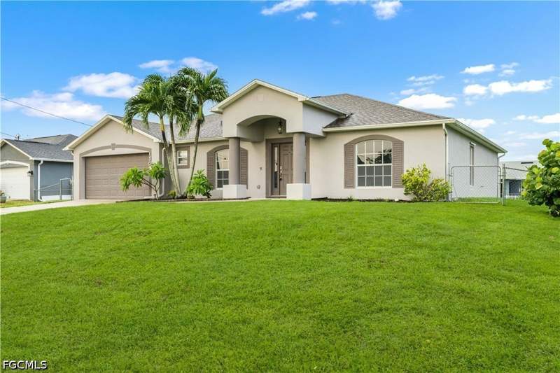 3 bedroom SingleFamilyResidence at 1305 SW 22nd Pl, Cape Coral, Cape Coral — photo 3