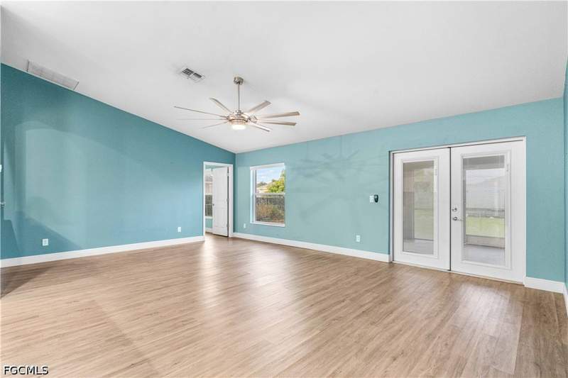 3 bedroom SingleFamilyResidence at 1305 SW 22nd Pl, Cape Coral, Cape Coral — photo 4