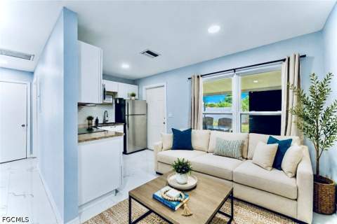 1104 Vineyard St, Lehigh Acres FL - photo 6 of 12