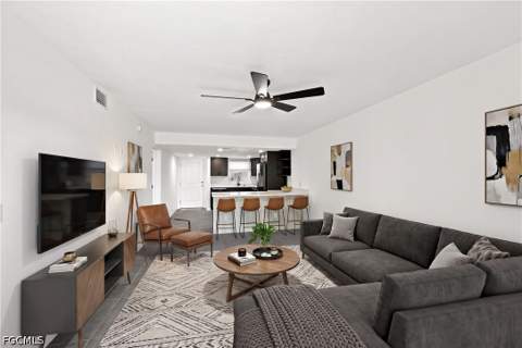 16881 Davis Rd 313, Fort Myers FL - photo 12 of 41