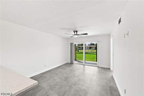 16881 Davis Rd 313, Fort Myers FL - photo 13 of 41