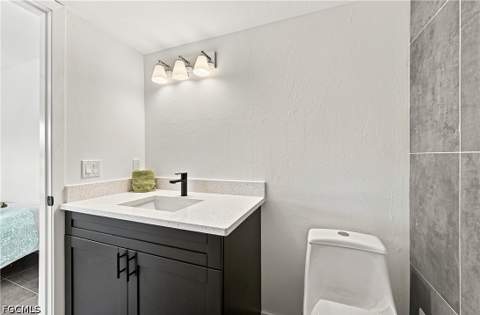 16881 Davis Rd 313, Fort Myers FL - photo 18 of 41