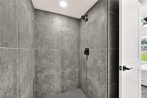 16881 Davis Rd 313, Fort Myers FL - photo 19 of 41