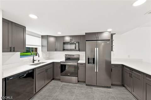 16881 Davis Rd 313, Fort Myers FL - photo 7 of 41