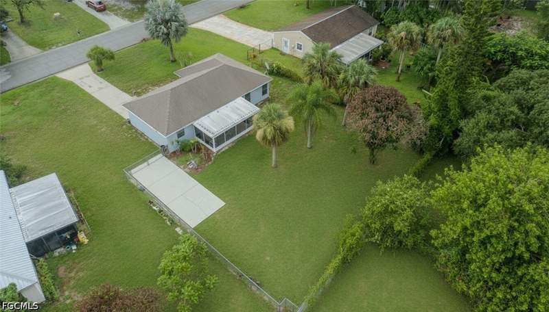 2 bedroom SingleFamilyResidence at 4016 E Sunflower Cir, Port Labelle, Labelle — photo 3
