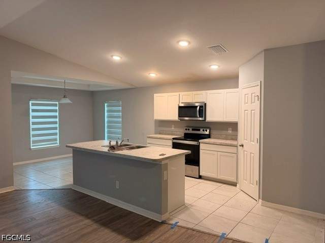 3 bedroom SingleFamilyResidence at 3637 NE 10th Ave, Cape Coral, Cape Coral — photo 2