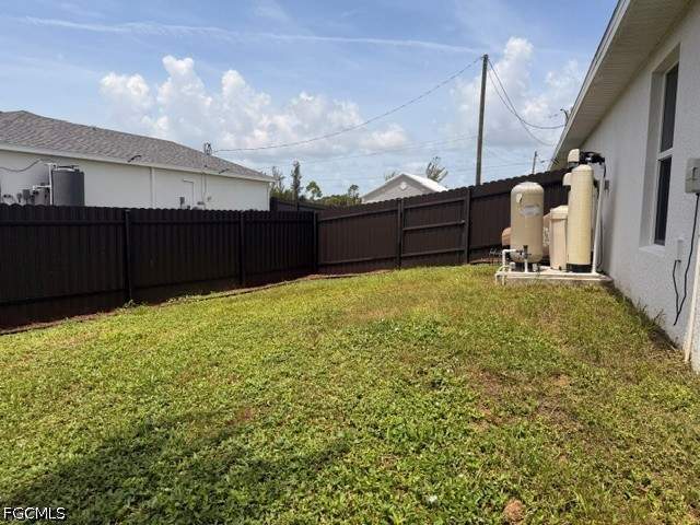 3 bedroom SingleFamilyResidence at 3637 NE 10th Ave, Cape Coral, Cape Coral — photo 3