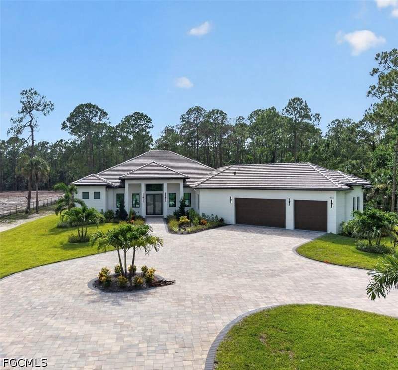 4 bedroom SingleFamilyResidence at 453 25th St SW, Golden Gate Estates, Naples — photo 4