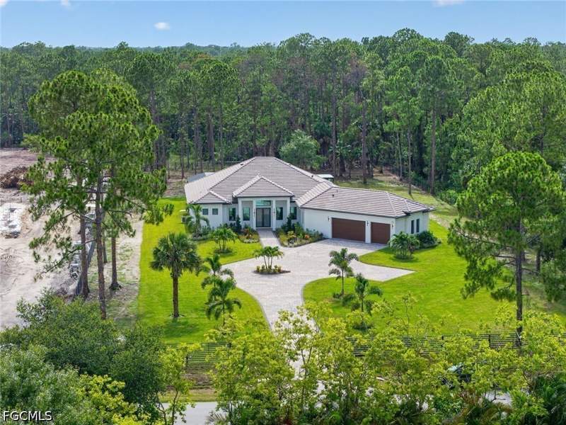 4 bedroom SingleFamilyResidence at 453 25th St SW, Golden Gate Estates, Naples — photo 5