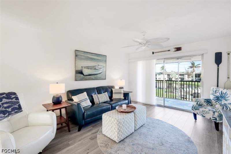 2 bedroom Condominium at 16881 Davis Rd 624, Davis Woods Condominium, Fort Myers — photo 4