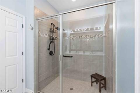 4439 Dutchess Park Rd, Fort Myers FL - photo 17 of 33