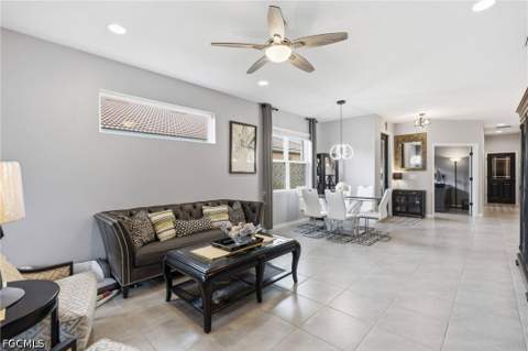 4439 Dutchess Park Rd, Fort Myers FL - photo 6 of 33