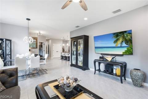 4439 Dutchess Park Rd, Fort Myers FL - photo 7 of 33