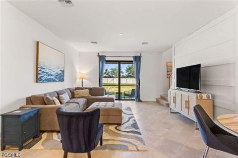 14275 Pine Lodge Ln, Fort Myers FL - photo 10 of 43