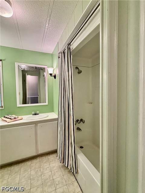 518 Pine Tree Ct, North Fort Myers FL - photo 16 of 27