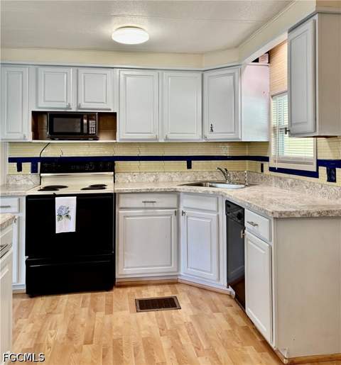 518 Pine Tree Ct, North Fort Myers FL - photo 6 of 27