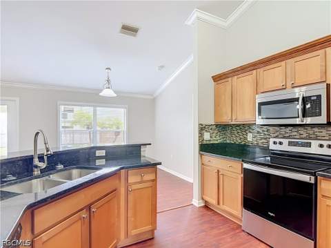 3511 SW 8th Pl, Cape Coral FL - photo 9 of 29