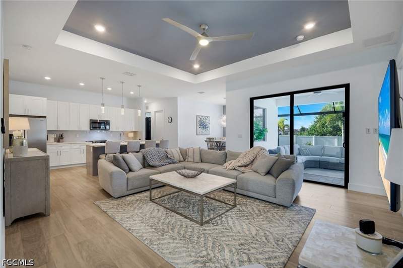 3 bedroom SingleFamilyResidence at 4208 NW 13th St, Cape Coral, Cape Coral — photo 4