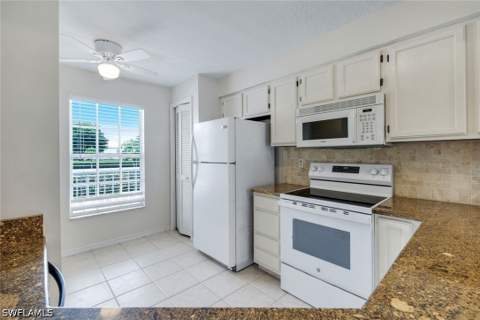 9580 Victoria Ln 205, Naples FL - photo 12 of 25