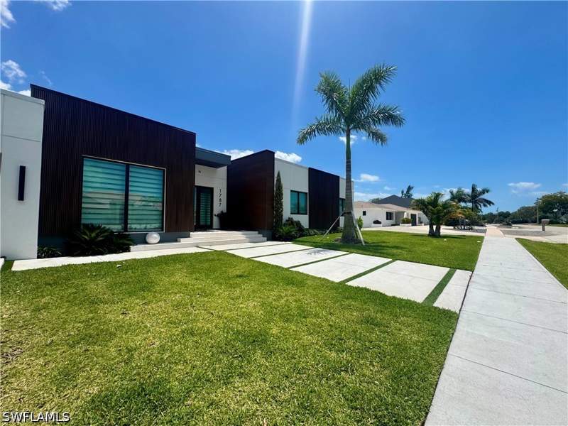 4 bedroom SingleFamilyResidence at 1787 Dogwood Dr, Marco Beach, Marco Island — photo 2