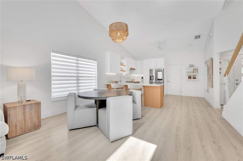 3 bedroom Attached at 4716 Via Carmen, Villa Vizcaya, Naples — photo 4