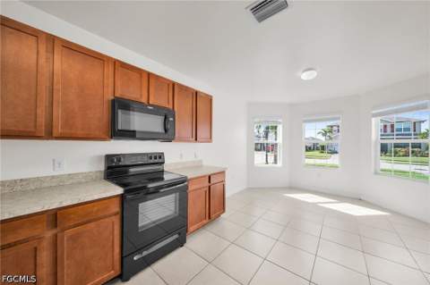 3477 Acapulco Cir, Cape Coral FL - photo 22 of 39