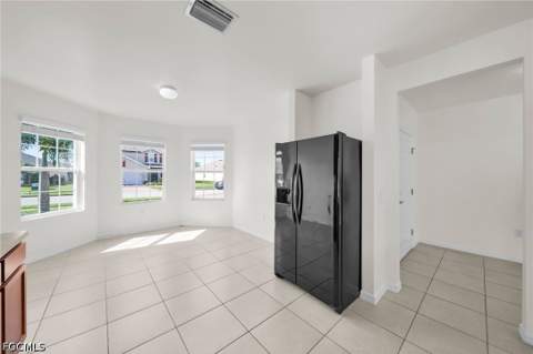 3477 Acapulco Cir, Cape Coral FL - photo 23 of 39
